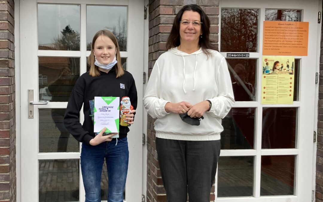 Stine Meyer (6 L) gewinnt den Schulentscheid des Vorlesewettbewerbs