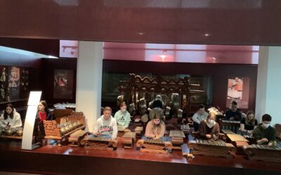 Musikleistungskurs erlebt javanische Gamelanmusik