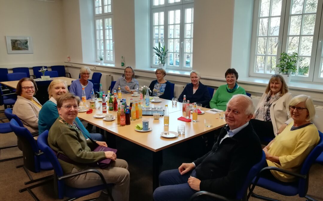 Pensionärstreffen in geselliger Runde