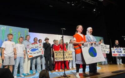 Chorklasse 6 spielt „Kein Plastik mehr im Meer“