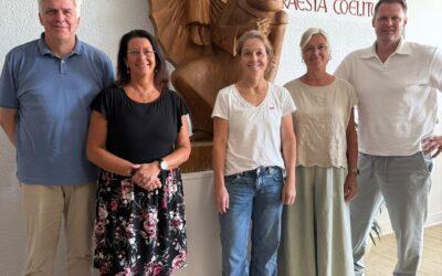 Frau Schneider feiert 25jähriges Dienstjubiläum